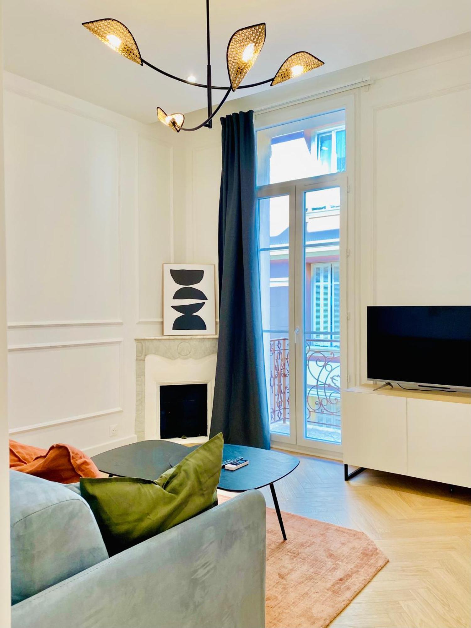 Newly Renovated Apartment With Balcony, Ac, Fiber Internet Monte Carlo Ngoại thất bức ảnh
